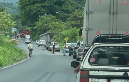 Congestión vehicular al retorno del feriado del día del trabajo.