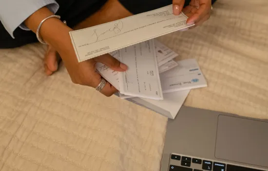 Cheques falsificados. Auxiliar contable sentenciada por abuso de confianza